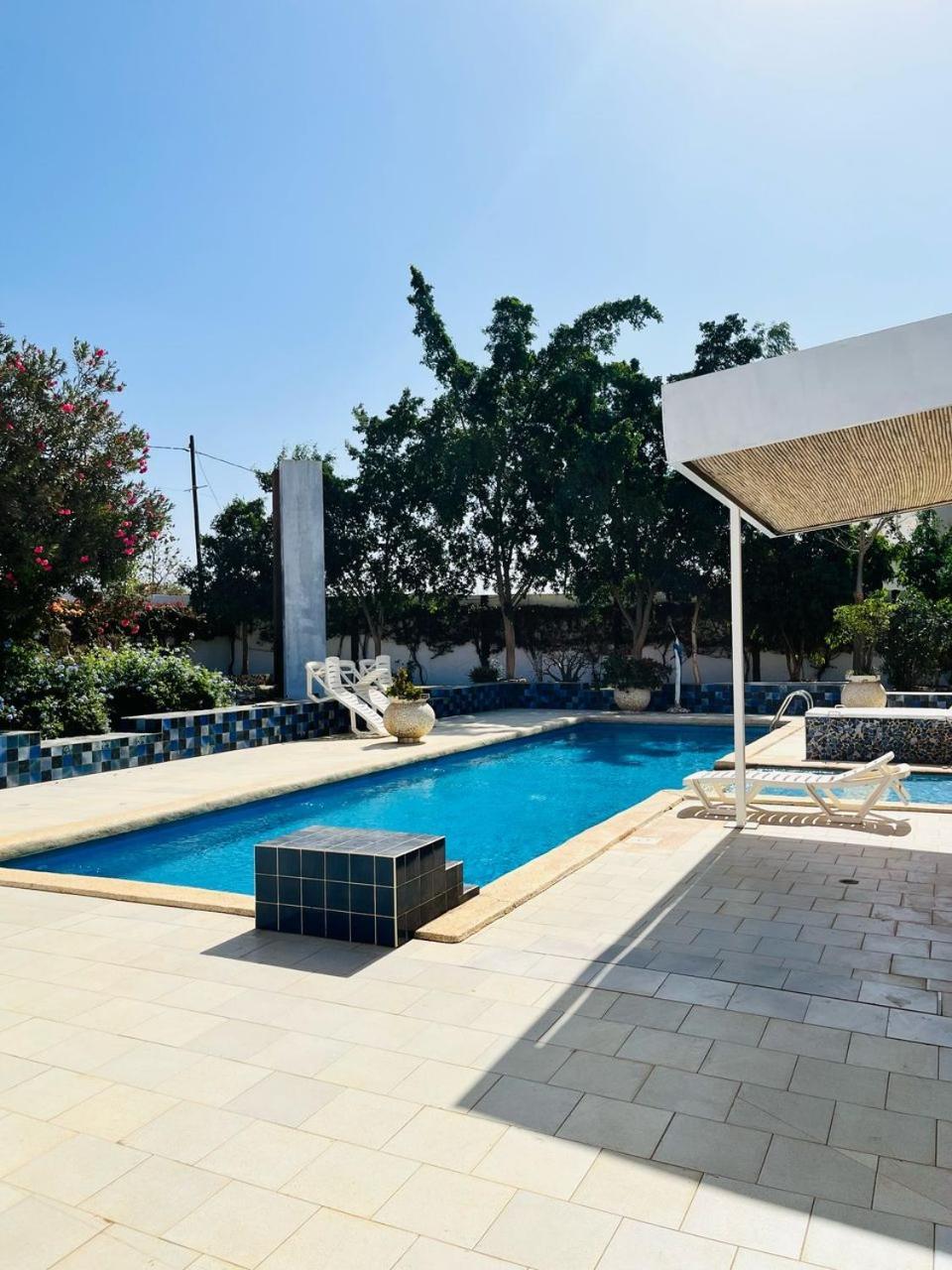 Hotel Keur de Pierre à Saly Portudal Extérieur photo
