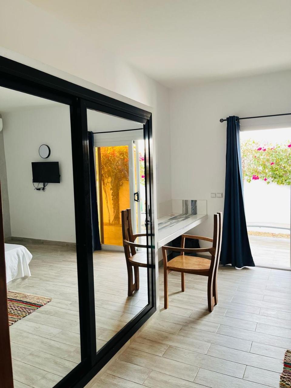 Hotel Keur de Pierre à Saly Portudal Extérieur photo